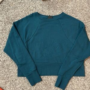 Cropped Nike sweatshirt
